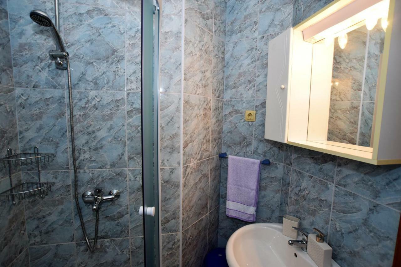 Privatni Smjestaj Most Otočac Buitenkant foto