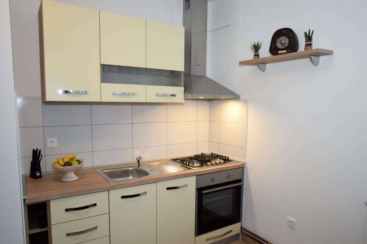 Privatni Smjestaj Most Otočac Buitenkant foto